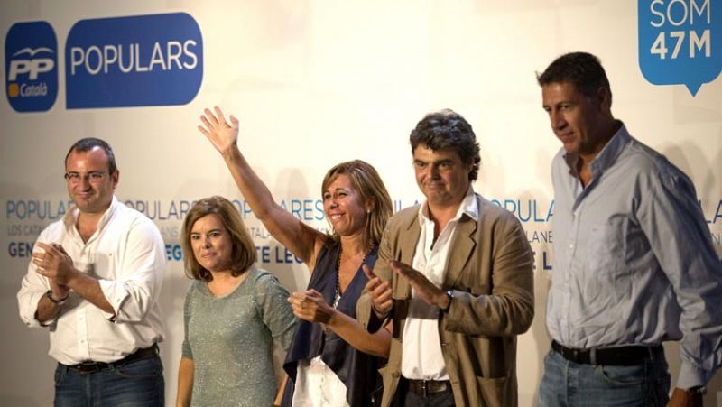 Sáenz de Santamaría pide no "perderse en otros caminos" en la salida de la crisis