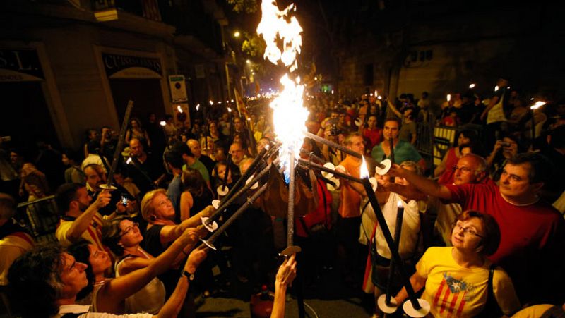 Actos a favor y contra la consulta marcan la Diada con dos bloques más enfrentados que nunca