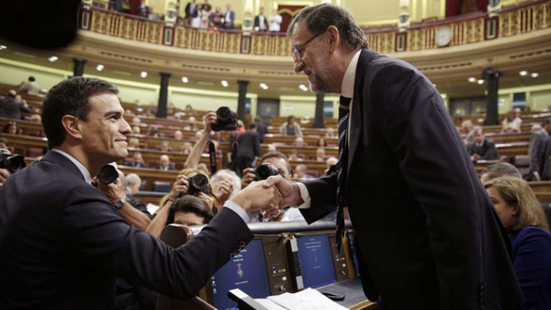 Rajoy recuerda a Sánchez en su primer cara a cara el "montón de problemas" que dejó el PSOE
