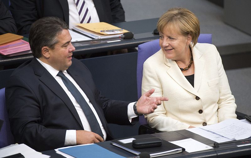 Merkel defiende su primer presupuesto con déficit cero y sin nuevo endeudamiento