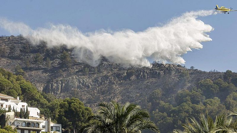 El incendio en Jávea está "estabilizado sin llama" y los 1.500 desalojados regresan a sus casas