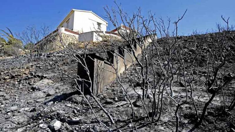 Controlado el incendio de Jávea tras afectar a 444 hectáreas