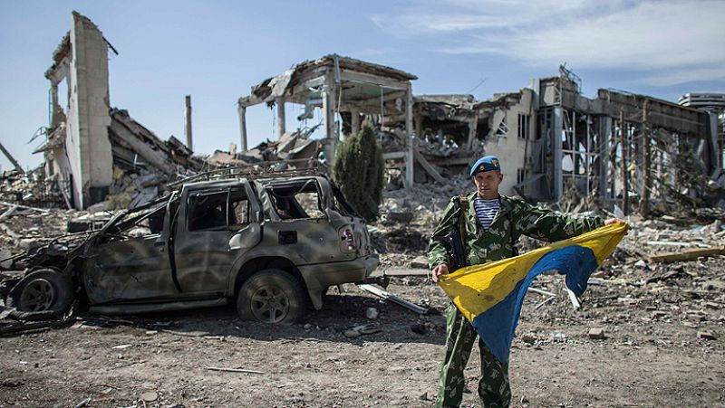 Poroshenko lanza otro plan para el este mientras la OTAN inicia maniobras y siguen los combates