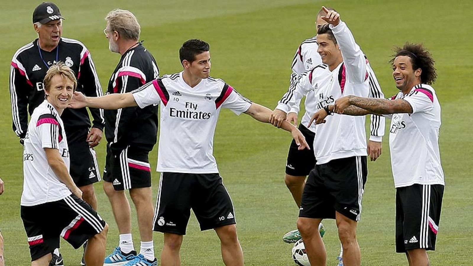 El Madrid, obligado a ganar al Depor