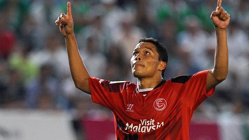 El Sevilla ganó bien a un Córdoba con lagunas