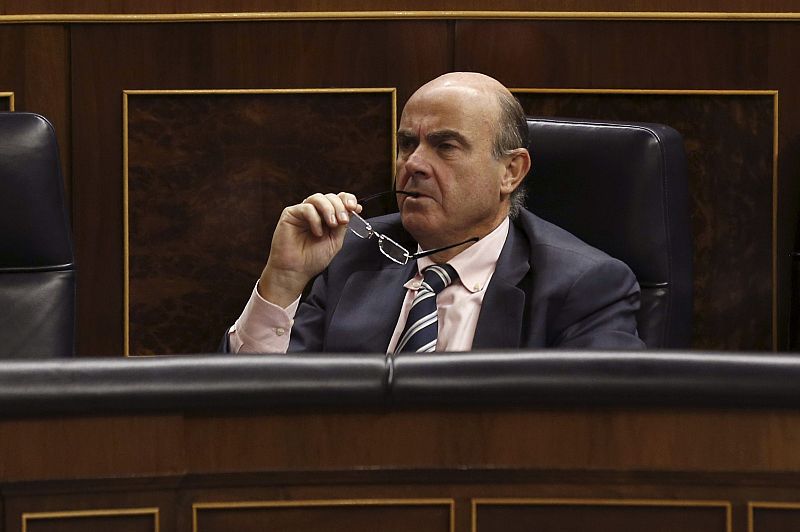 De Guindos destaca que el decreto concursal servirá para favorecer el crecimiento