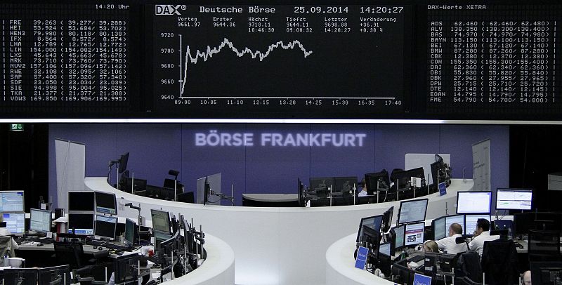 Las Bolsas europeas cierran en rojo contagiadas por las caídas de Wall Street