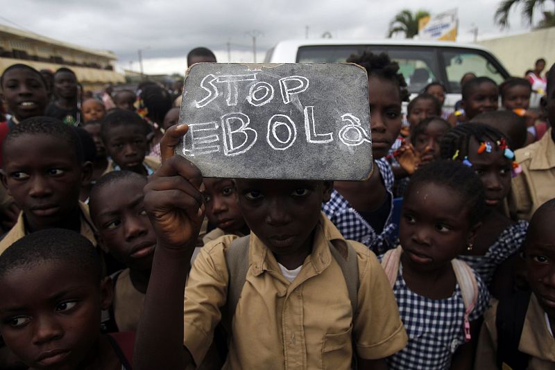 Cincuenta científicos piden a Europa que aplique medidas para combatir el ébola