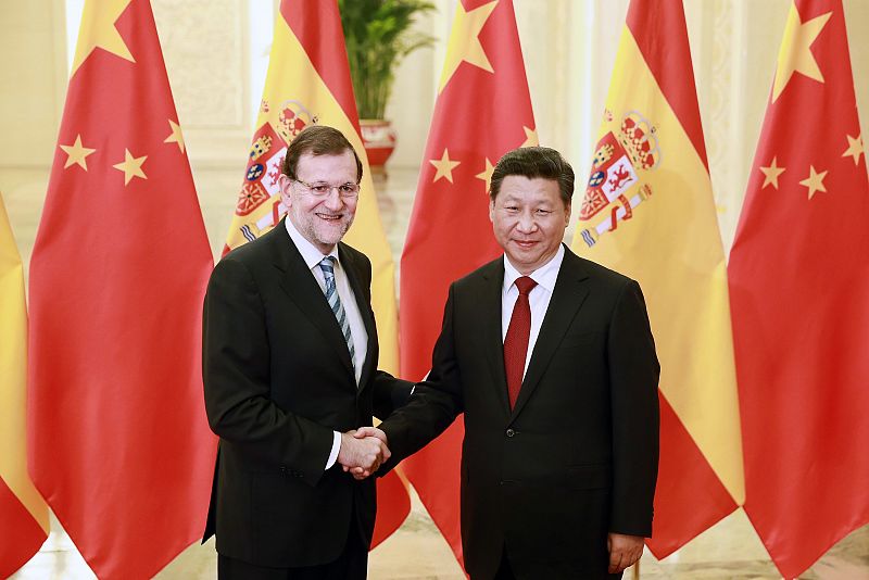 Rajoy reunirá al Gobierno el lunes para recurrir el decreto de Mas que convoca la consulta