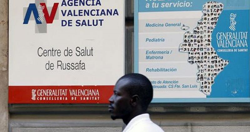 Más de 60 ONG denuncian el impacto de los ajustes sanitarios dos años después