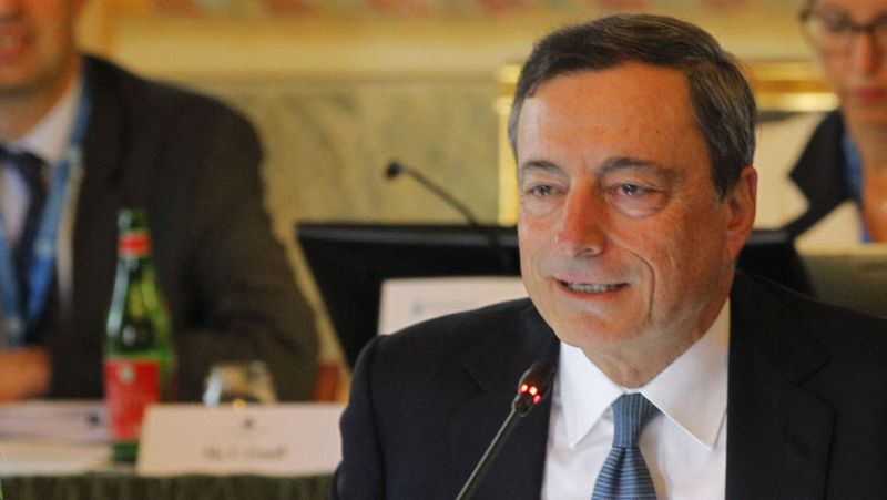 Draghi anuncia que la compra de activos empezará este mes de octubre y que durará dos años