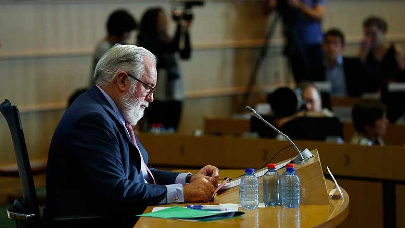 La Eurocámara retrasa dar el 'aprobado' a Cañete para examinar su declaración de intereses