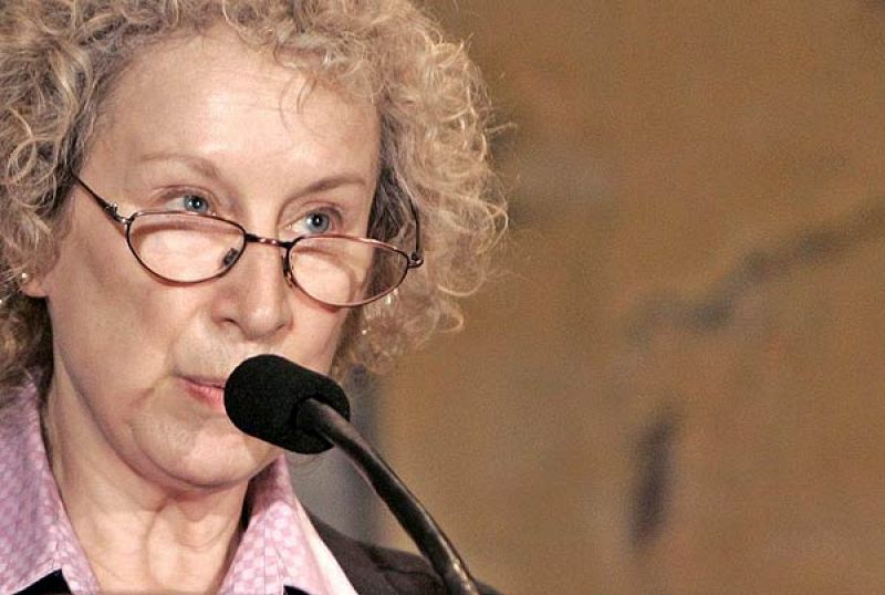La canadiense Margaret Atwood, galardonada con el Premio Príncipe de Asturias de las Letras 2008