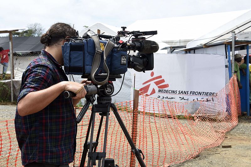 Llega a EE.UU. el cámara de la NBC contagiado con ébola en Liberia