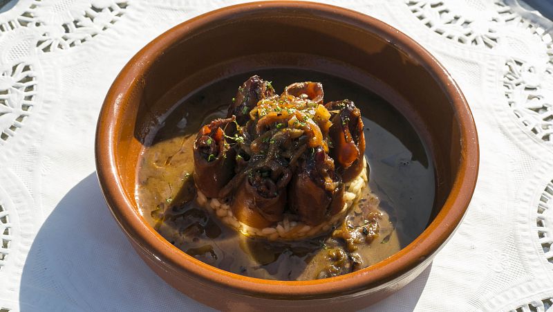 Chipirones encebollados