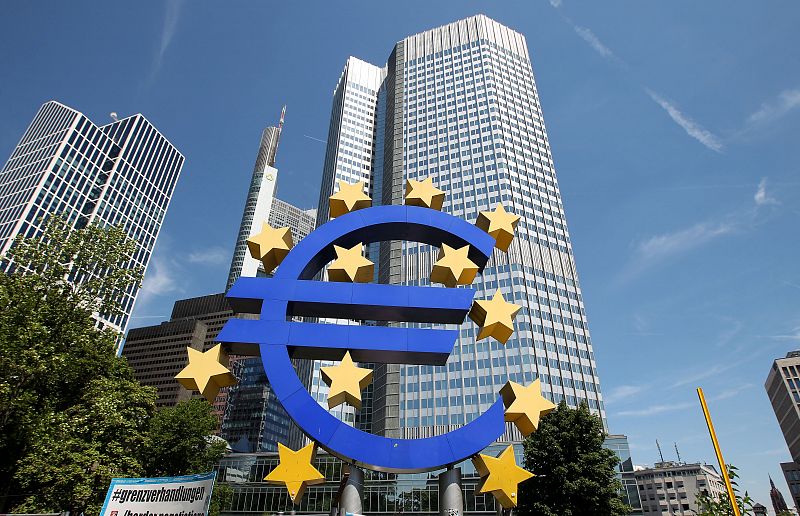 La crisis reduce un 20% los activos bancarios y un 11% el número de entidades en la eurozona