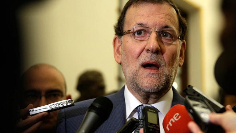 Rajoy llama a Mas a la "sensatez" y le advierte de que recurrirán la nueva consulta si incumple la ley