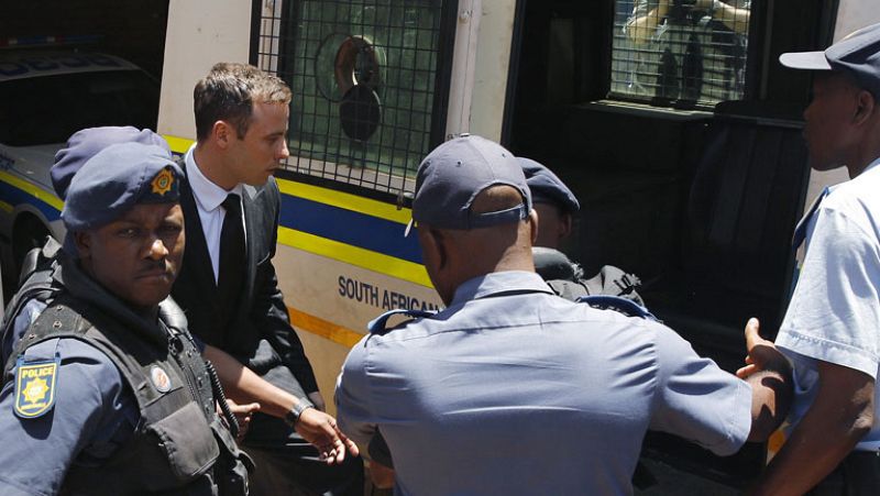 Pistorius, condenado a cinco años de prisión por el homicidio de su novia Reeva Steenkamp