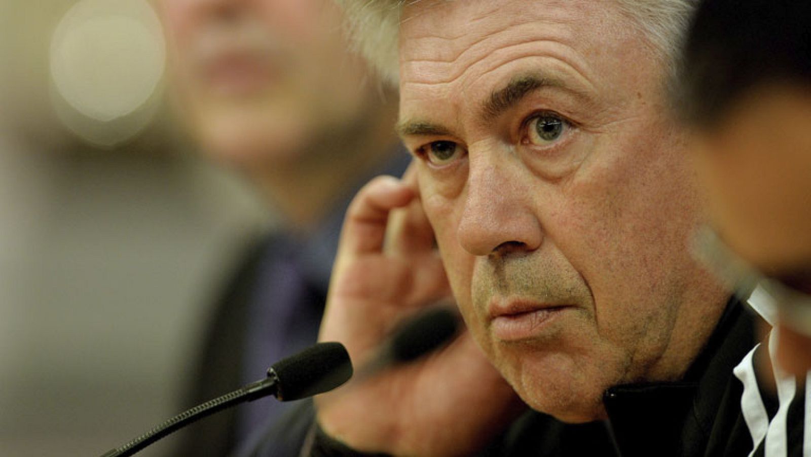 Ancelotti muestra su enfado tras ser preguntado por los lesionados | Ver