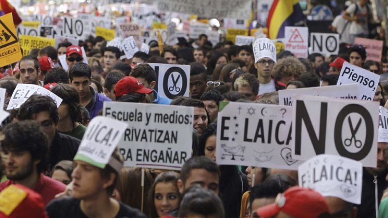 Miles de estudiantes se manifiestan contra la LOMCE en el segundo día de huelga