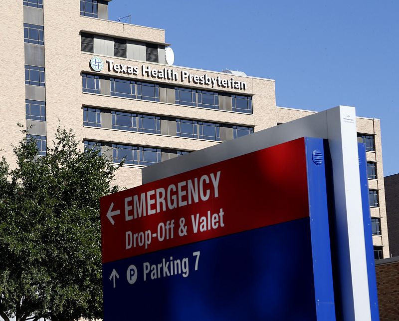 Una de las enfermeras de EE.UU. contagiada con ébola supera la infección y sale del aislamiento