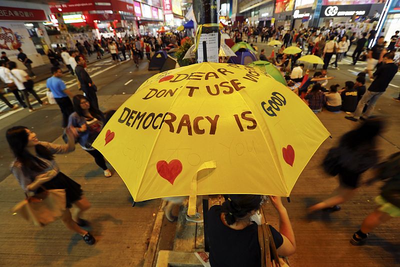 Los estudiantes de Hong Kong convocan un referéndum para decidir el futuro de las protestas