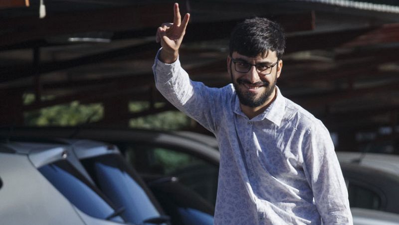 Todos los contactos de la auxiliar que se contagió de ébola salen del Carlos III tras recibir el alta