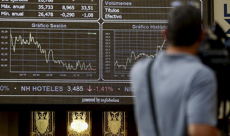El IBEX 35 baja un 1,39% y pierde los 10.200 puntos tras los test de estrés a la banca europea