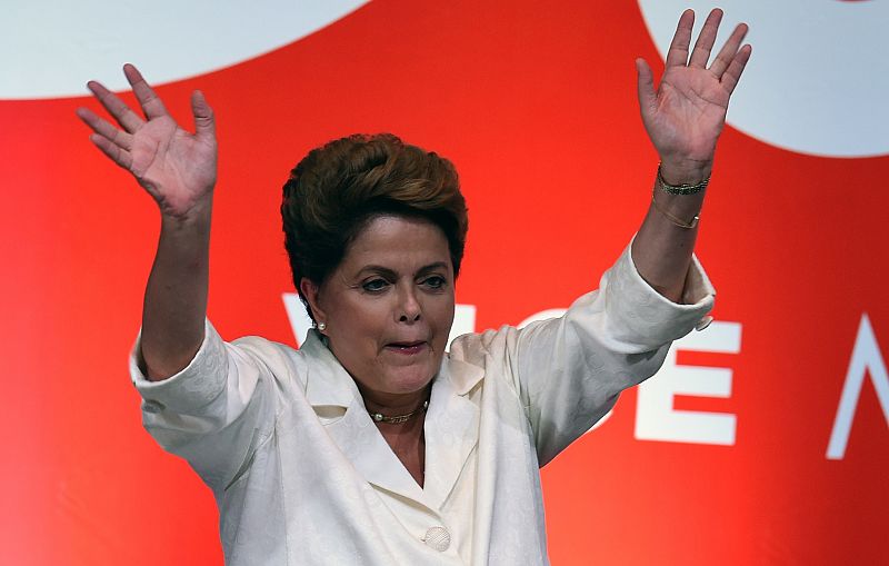 La Bolsa de Sao Paulo cae un 2,77% por la reelección de Rousseff y el real se desinfla un 2%