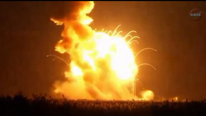 Explota un cohete con dos toneladas de carga para la Estación Espacial Internacional