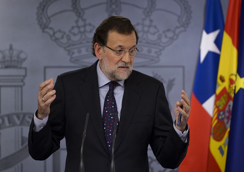 Rajoy asegura que Aguirre se ha "equivocado" como él, pero cuenta con su "apoyo"