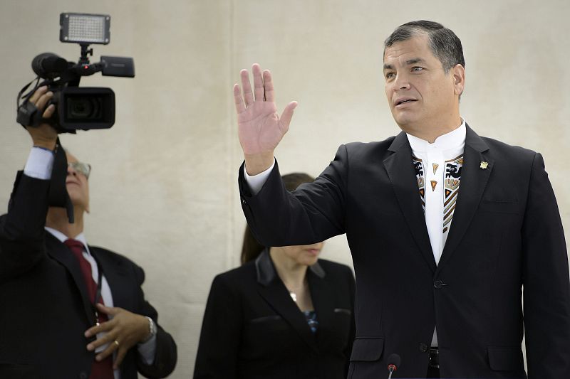 El Constitucional de Ecuador aprueba la enmienda que permite una posible reelección de Correa