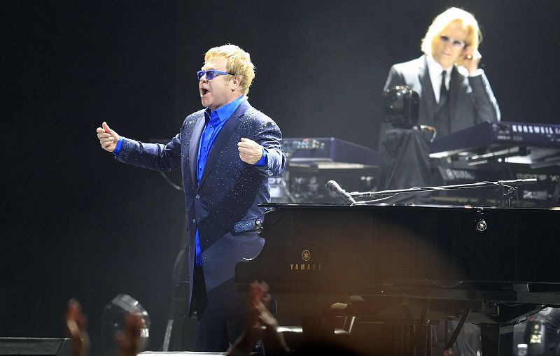 Elton John aviva el origen de su leyenda y deslumbra en Madrid