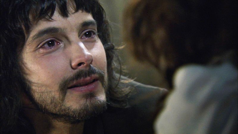 Gonzalo declara su amor a Margarita y acaba en la cama con Lucrecia