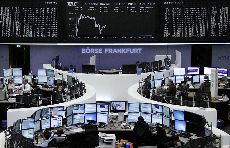 Las Bolsas reciben con caídas el recorte de las previsiones de crecimiento de Bruselas