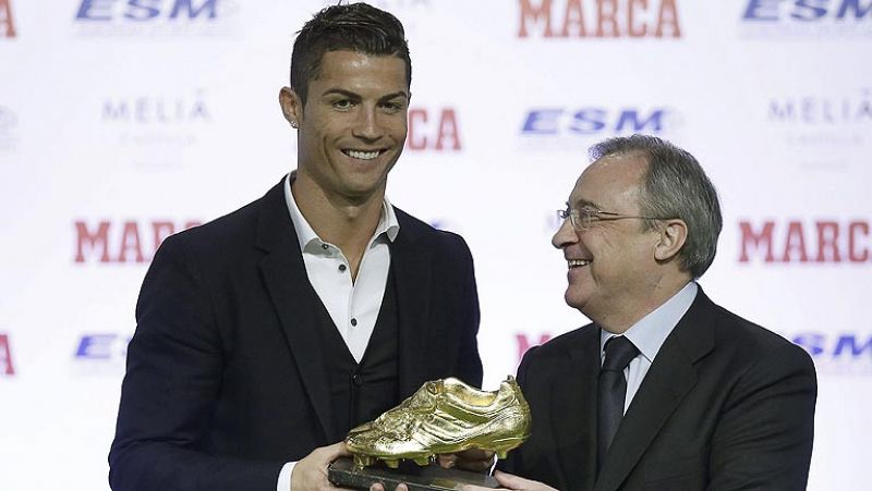Cristiano Ronaldo recibe su tercera Bota de Oro: "Voy a seguir muchos años en el Madrid"