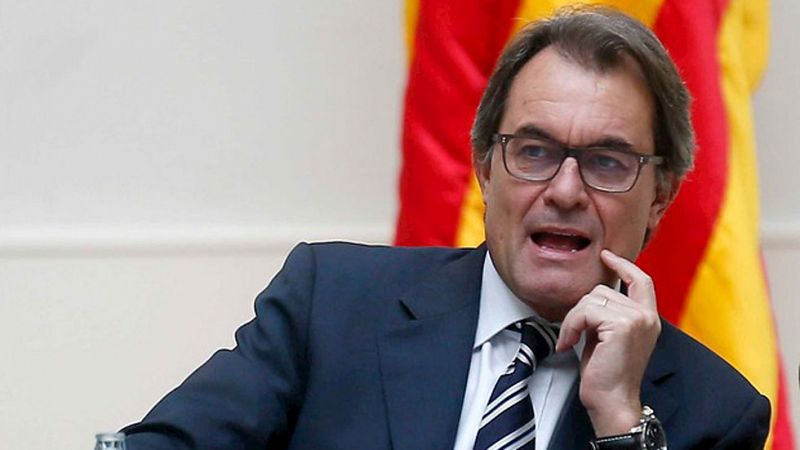 La Generalitat seguirá liderando la consulta del 9N pero la llevarán a cabo voluntarios
