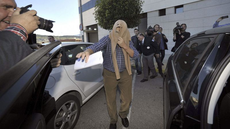 El conductor del autobús siniestrado en Murcia, en libertad con cargos tras declarar ante la jueza
