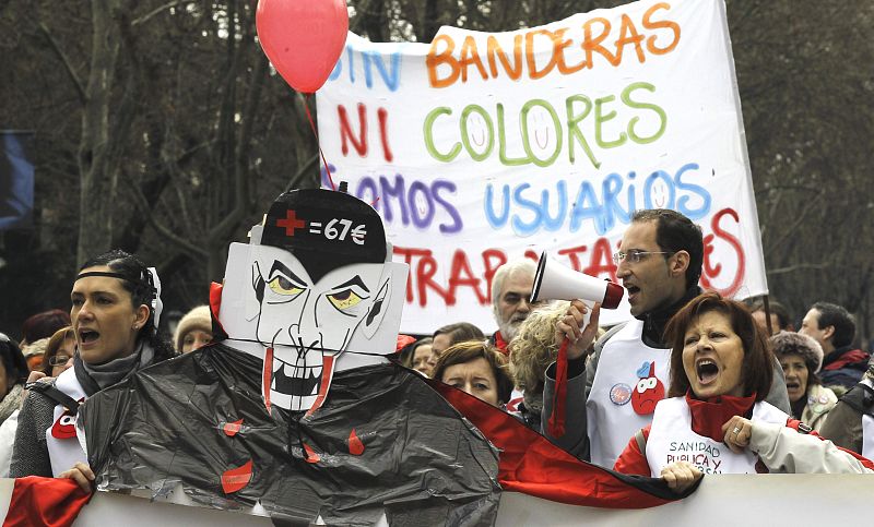 Casi la mitad de los médicos de la sanidad pública no tienen su plaza en propiedad, según un estudio
