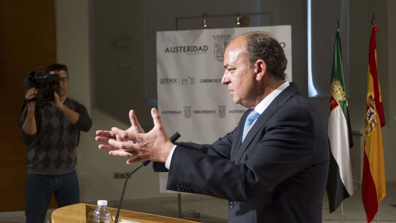 Monago "acredita" que hizo 16 viajes a Canarias por trabajo y 22 los pagó de su bolsillo