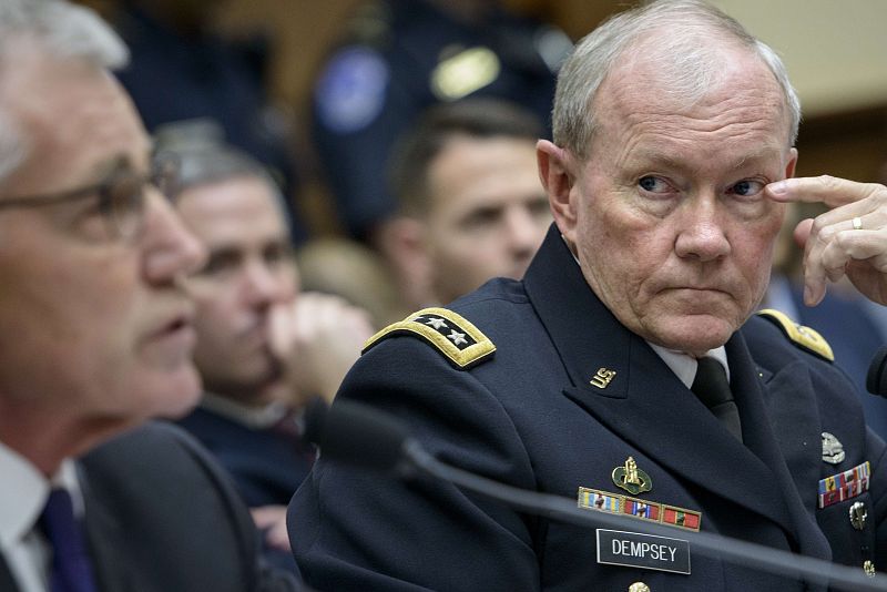 El jefe militar de EE.UU. llega a Bagdad para supervisar la lucha contra el Estado Islámico