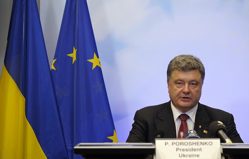 Poroshenko propone revocar la ley de autogobierno para las zonas rebeldes de Ucrania