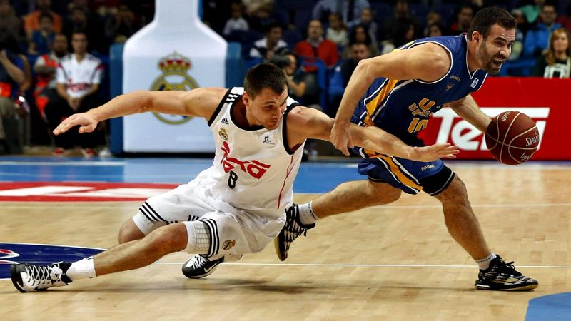 El Madrid desarbola al UCAM Murcia