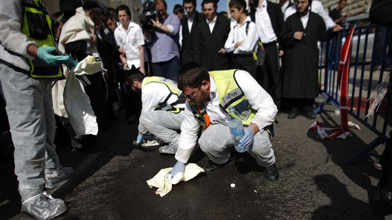Dos palestinos matan a cuatro israelíes en un ataque a una sinagoga de Jerusalén