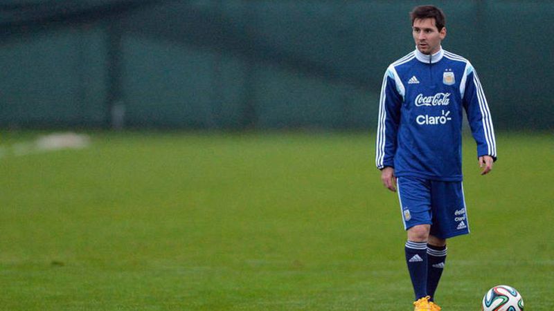 Messi: "Me quedaría siempre en el Barcelona, pero el fútbol es cambiante"