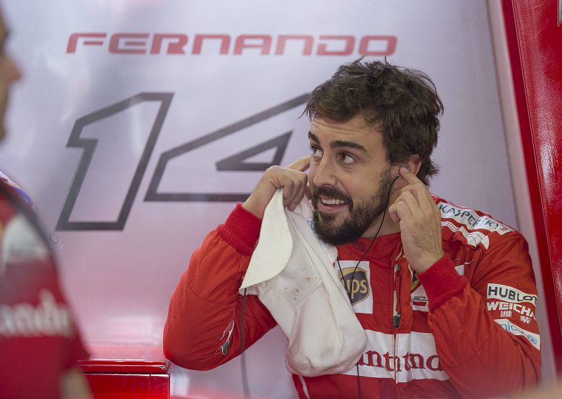 El rey Juan Carlos revela que Fernando Alonso le ha confirmado su marcha a McLaren