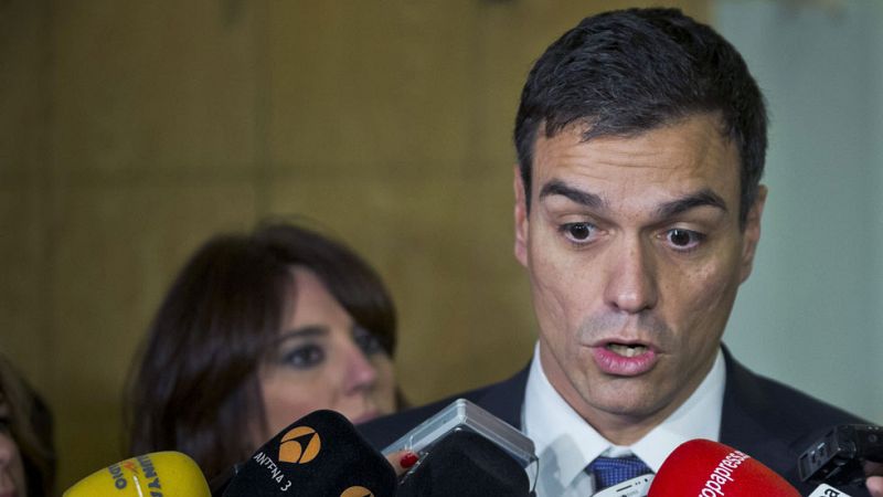 Sánchez apoya "modificar" el artículo del déficit que Zapatero pactó con el PP en la Constitución