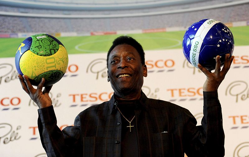 Pelé evoluciona bien, pero continúa en cuidados intensivos por tercer día