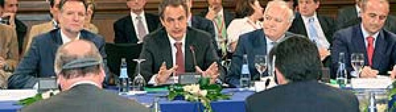 España y Francia acuerdan su interconexión eléctrica de muy alta tensión