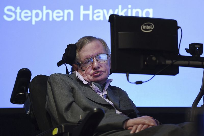 Hawking alerta sobre los peligros de la inteligencia artificial: "Puede ser el fin de la raza humana"
